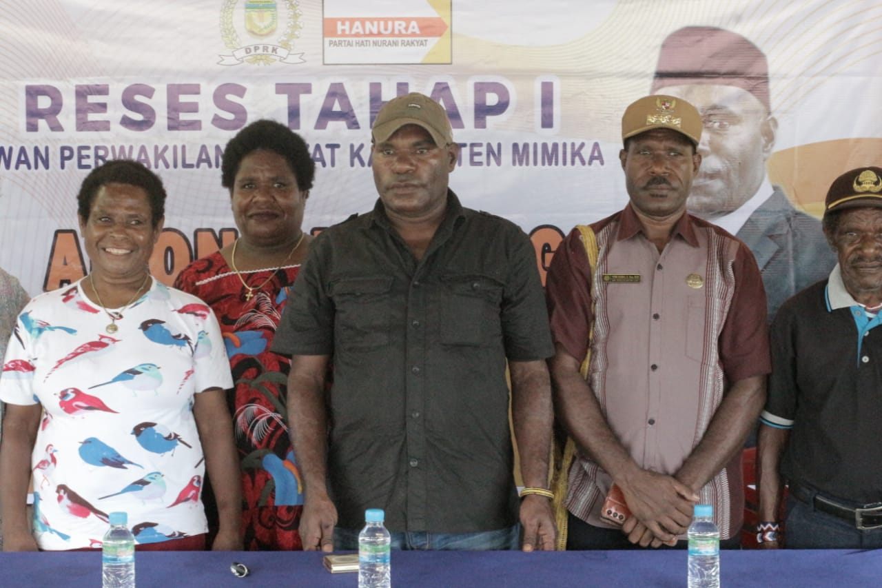 Foto bersama kegiatan Reses tahap pertama Anggota DPRD Mimika, Amons Jamang Pada Jumat, 21/03/2025 di Mile 32 Timika, Papua Tengah.