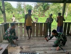 Gotong Royong Satgas TNI Perbaiki Sekolah Rimba Disambut Antusias Warga Mumugu