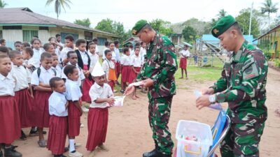 Anggota Satgas Yonif 125/SMB Berikan Wasbang Kepada Siswa SD YPPK Antonius Padua Bade