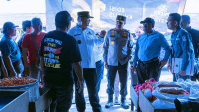 Pantau Harga Pangan di Nabire Jelang Tahun Baru: PJ Gubernur Papua Tengah Dan Kapolda Melakukan Blusukan Ke Pusat Pembelanjaan Kabupaten Nabire