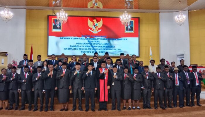 Anggota DPPK Mimika Jalur Otusus Resmi Dilantik: Sebagai Pimpinan dan Anggota Dewan Bukanlah Sekedar Jabatan Atau Kedudukan