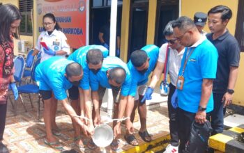 Polres Mimika Musnahkan Barang Bukti Narkotika dan 650 Liter Miras Lokal