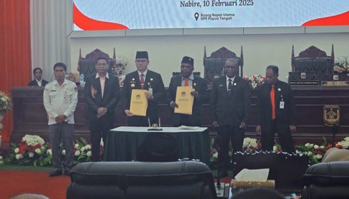 DPR Papua Tengah Sahkan Meki Nawipa dan Deinas Geley sebagai Gubernur dan Wakil Gubernur Terpilih
