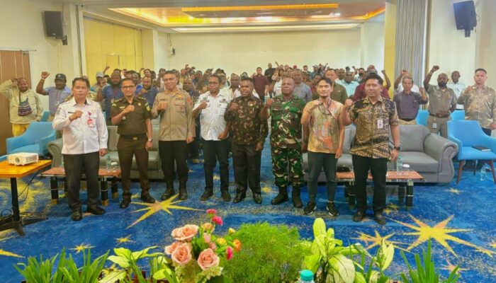 Pemkab Mimika Gelar Sosialisasi Lembaga Adat dan Ormas: Dorong Persatuan Amungme dan Kamoro
