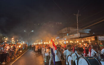 Pawai Obor Sambut Fajar Paskah 2025, Pemkab Mimika dan PGGM Ajak Warga Tebar Kasih dan Persaudaraan