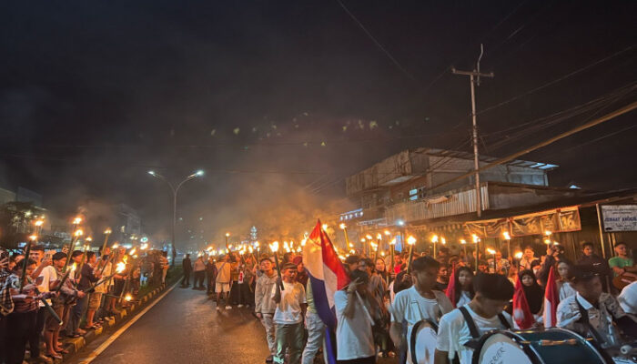 Pawai Obor Sambut Fajar Paskah 2025, Pemkab Mimika dan PGGM Ajak Warga Tebar Kasih dan Persaudaraan