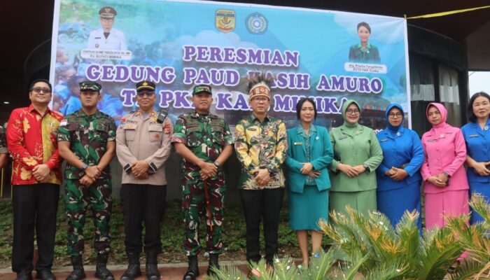 Pj Bupati Mimika Resmikan Gedung PAUD Kasih Amuro Binaan TP-PKK