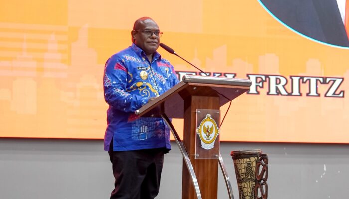 Gubernur Papua Tengah Hadiri Sertijab Kepala BPK Wilayah Papua di Sorong