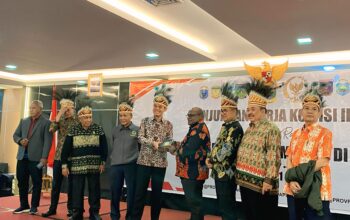 Komisi II DPR RI dan Gubernur Papua Tengah Soroti Kewenangan Daerah dalam Perizinan dan Dana Transfer