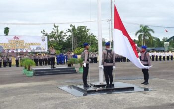 Polres Mimika Gelar Upacara Peringatan Harkitnas ke-117, Kapolres Bacakan Sambutan Menkominfo