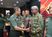 Kodim 1710/Mimika Raih Juara II Nasional TMMD, Bupati dan Dandim Terima Penghargaan Dansatgas Terbaik