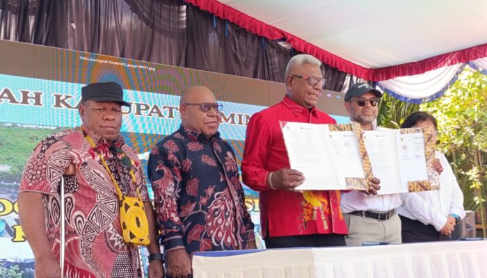 Bupati-Wabup Mimika Resmikan Program Air Bersih, 12 Ribu Lebih Rumah Telah Tersambung