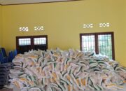 10 Ton Beras Disalurkan untuk Warga Kwamki Narama, Pemkab Mimika dan Kemensos RI Sasar Kemiskinan Ekstrem