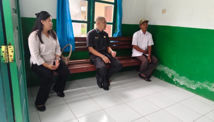 Wakil ketua DPRK Asri Akkas,  Minta Pemda Prioritaskan Perbaikan Pustu Iwaka
