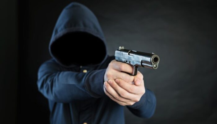 Tiga Pendulang Luka Tembak di Mile 60, Keluarga Dilarang Menjenguk, Ketua Kerukunan Seram Timur Protes