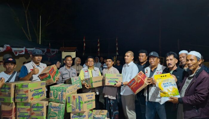 KKSS Mimika Salurkan Bantuan untuk Korban Kebakaran Pomako