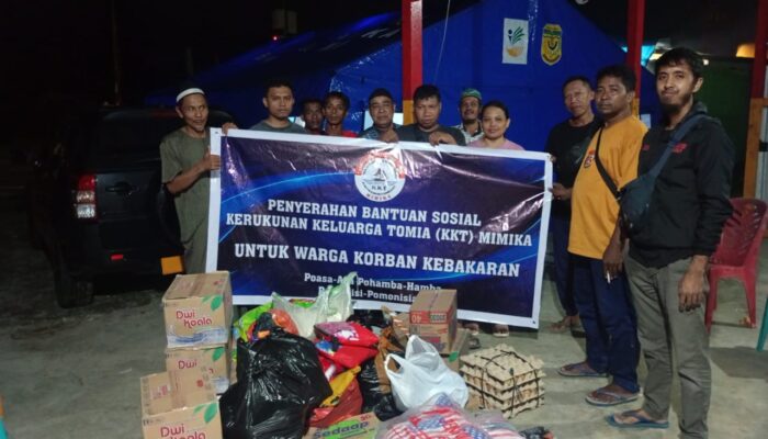 KKT Mimika Salurkan Bantuan untuk Korban Kebakaran Pomako