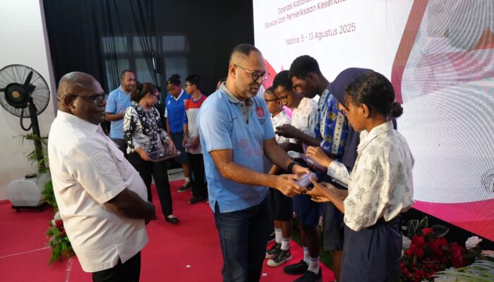Gubernur Papua Tengah Apresiasi Bakti Sosial PTFI di Nabire: Ribuan Pelajar dan Puluhan Pasien Katarak Terbantu