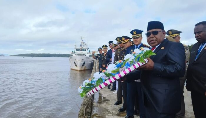 Mimika Khidmat Kenang Pahlawan di Laut Poumako