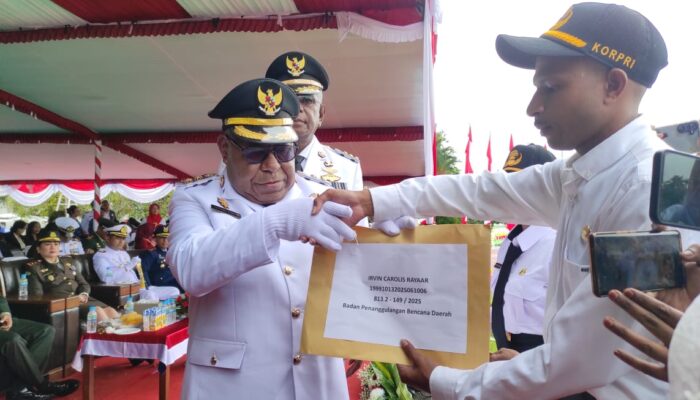 Hujan Deras, Semangat Merdeka Tetap Membara di Mimika HUT ke-80 RI