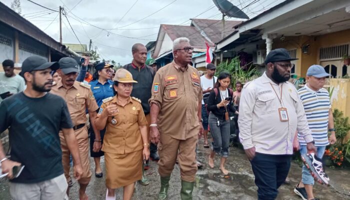 Bupati Mimika Tinjau Lokasi Banjir, Ketua komisi ll Dolfin Beanal: Langkah Cepat yang Ditunggu Warga