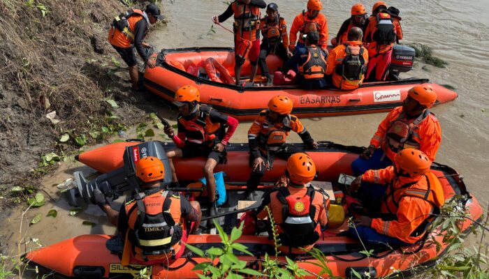 Pencarian Korban Terseret Arus Kali Mile 30 Masih Nihil hingga Hari ke-3