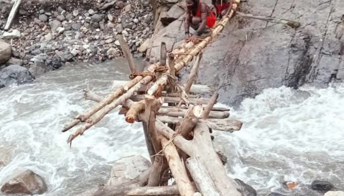 Warga Kampung Jawa dan Jementi Hoya Minta Pembangunan Jembatan Gantung