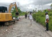 100 Ton Sampah Diangkut dari Jalan Nawaripi–SP4, Pemkam Siapkan Pos Jaga