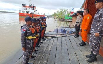 Enam Penumpang Selamat, Balita Masih Dicari Pasca Perahu Terbalik di Asmat