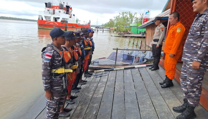 Enam Penumpang Selamat, Balita Masih Dicari Pasca Perahu Terbalik di Asmat