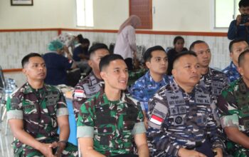 TNI-Polri dan Warga Mimika Antusias Ikuti Donor Darah HUT TNI