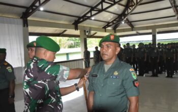 33 Prajurit Kodim 1710/Mimika Naik Pangkat, Dandim Pimpin Tradisi Korps Raport