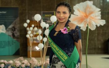 PTFI dan YPMAK Cetak Tiga Dokter Baru dari Suku Amungme dan Kamoro