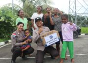 Satgas Humas Damai Cartenz Bangun Keakraban Bersama Anak-anak di Nolokla, Sentani Timur