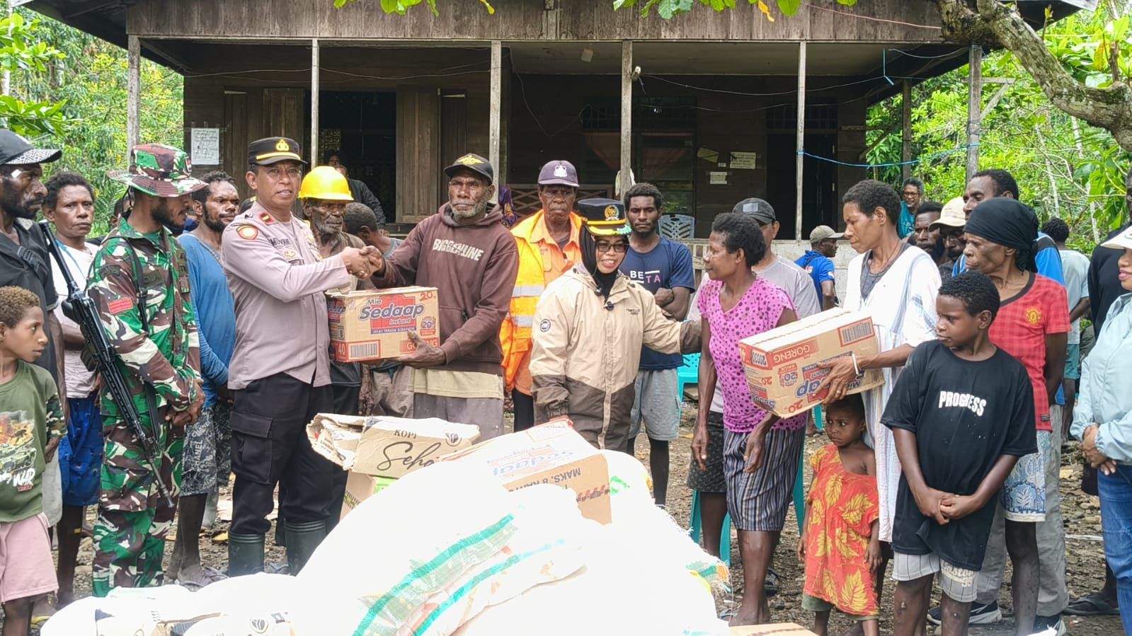 Kemanusiaan yang Terbuang di Tapal Batas Kapiraya: Anak-Anak Mengungsi, Pelayanan Publik Lumpuh Total