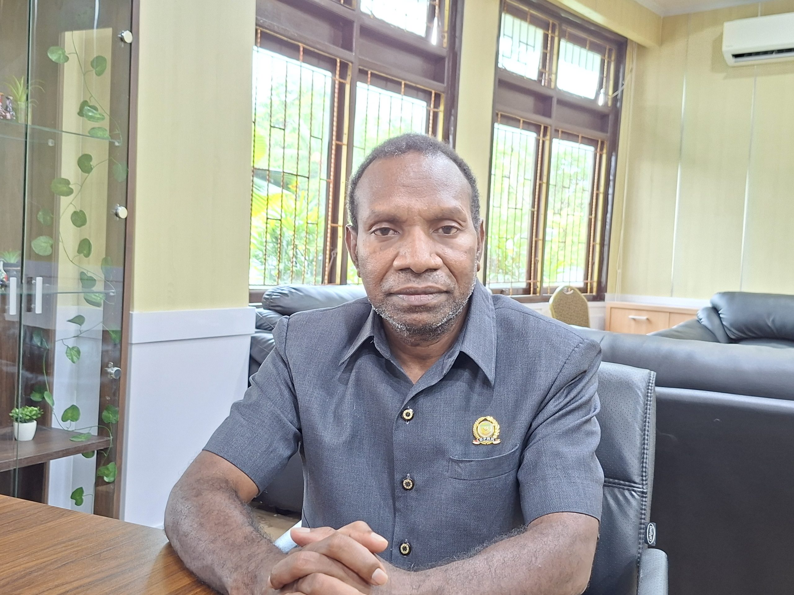 Polemik Hasil Dulang di Mimika: Ketua DPRK Minta Penadah Cepat Bertindak dan Usulkan Peran Dinas Koperasi