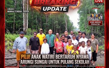 Mimika: Bertaruh Nyawa, Anak-Anak Wataitiri Berenang Arungi Sungai demi Pulang Sekolah