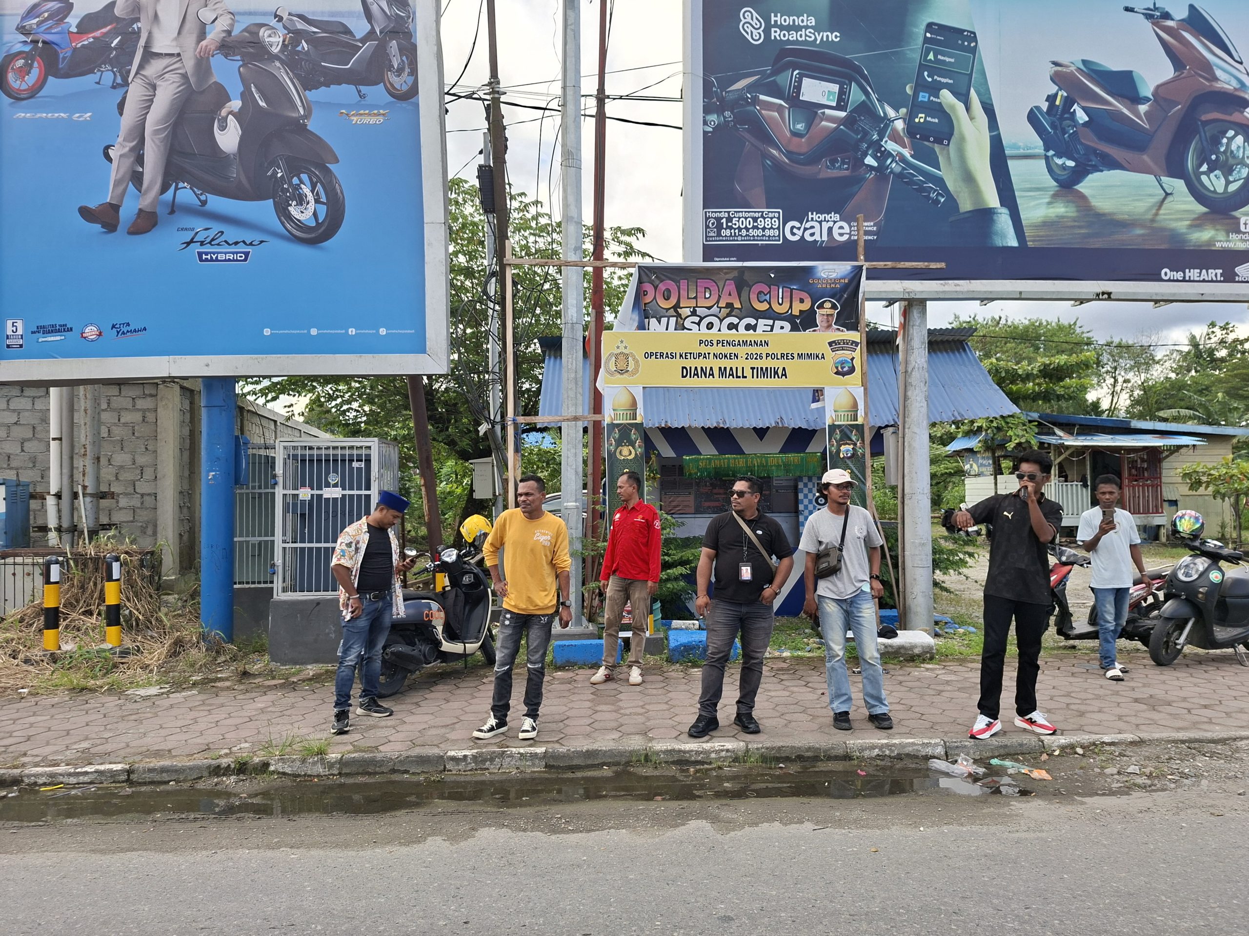 Pemuda Muslim Mimika dan Sejumlah Organisasi Gelar Aksi Galang Dana untuk Pembangunan Kembali Gereja St. Fransiskus Poumako