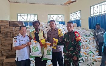 Pastikan Tepat Sasaran, Kelurahan Inauga Verifikasi Ketat Penerima Bantuan Beras dan Minyak Goreng