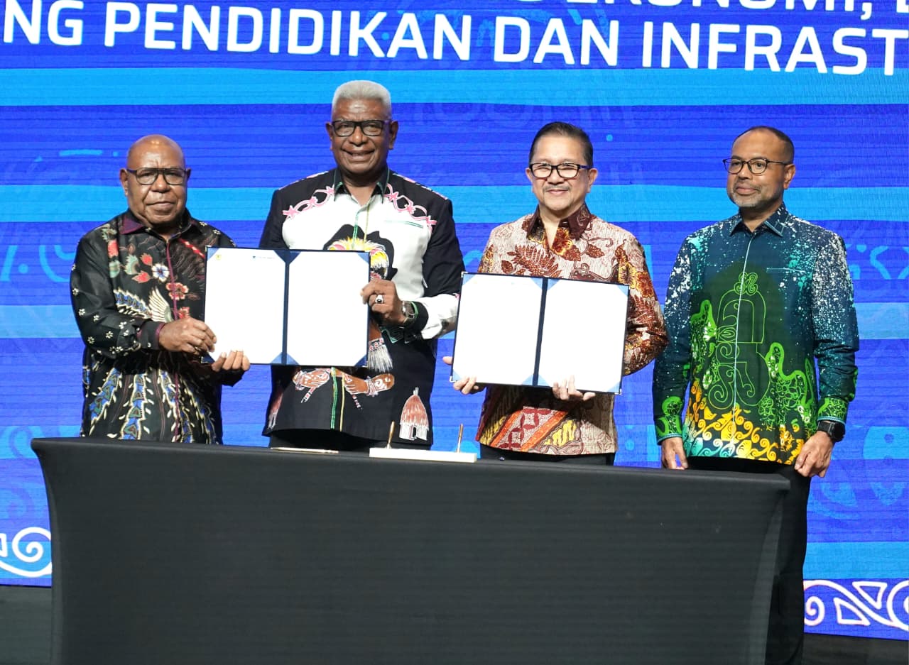 Pemkab Mimika, Freeport, dan YPMAK Teken MoU, Johannes Rettob: Saatnya Tinggalkan Program yang Berjalan Sendiri-Sendiri