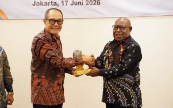 Mimika Tancap Gas Bentuk Perumda Air Minum dan Air Limbah, Emanuel Kemong: Hak Masyarakat Atas Air Bersih Harus Terjamin