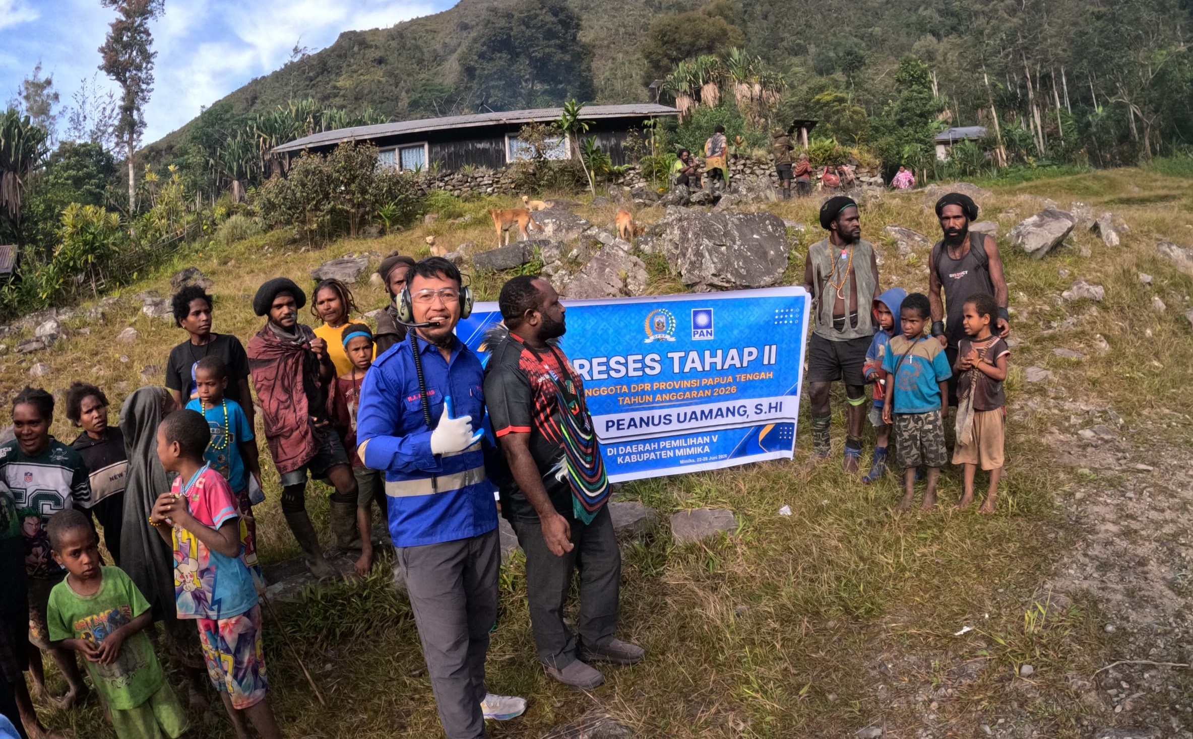 Reses di Hoeya, Anggota DPR Papua Tengah Soroti Belum Beroperasinya Lapangan Terbang