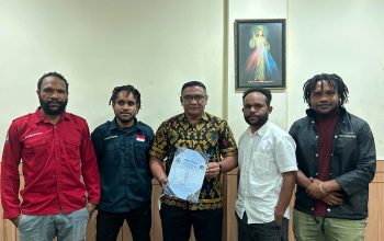 Panitia Natal, Seminar, dan Tahun Baru IPMAMI Se-Jawa Bali Serahkan Proposal Bantuan Dana ke Dinas Pendidikan Mimika