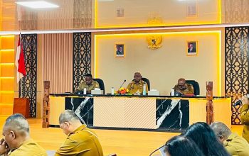 Bupati Johannes Rettob Tekankan Percepatan Penyerapan Anggaran pada Rapat Monev Semester I Tahun 2026