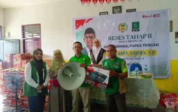 Reses Benyamin Sarira di Nawaripi, Warga Keluhkan Jalan Rusak, Drainase, dan Pagar Sekolah