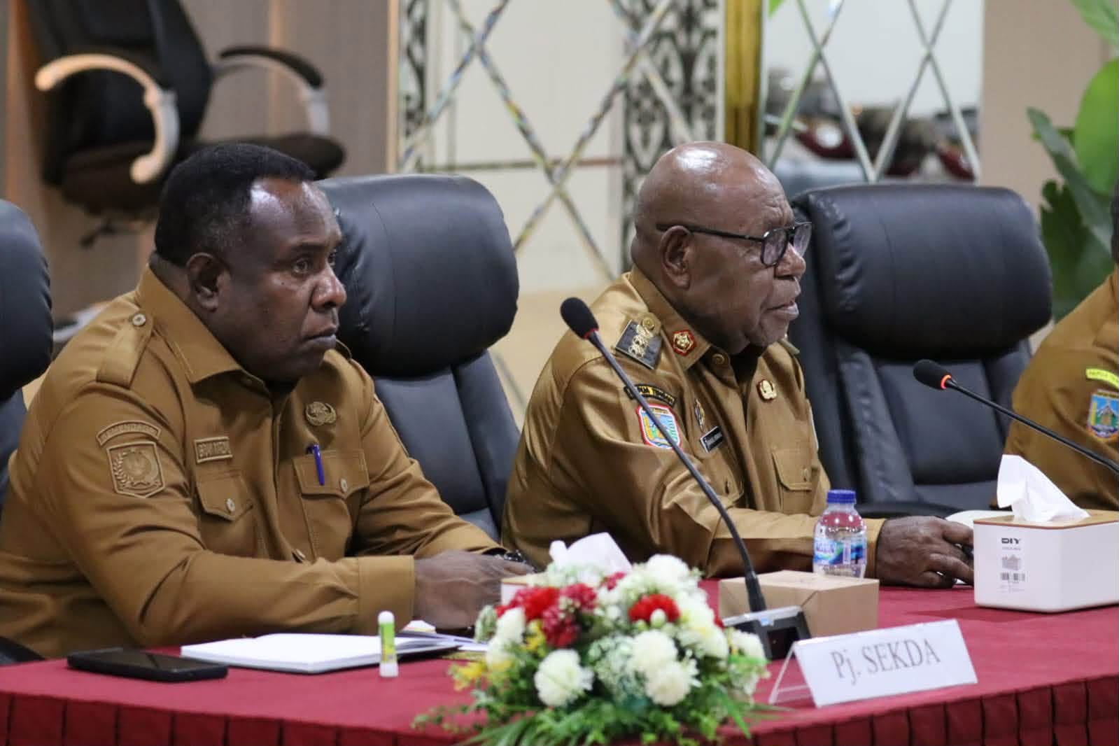 Wakil Bupati Emanuel Kemong Pimpin Rapat Monev, OPD Diminta Percepat Program dan Optimalkan Penyerapan Anggaran