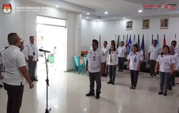 KPU Mimika Gelar Apel Pagi dan Rapat Pleno Rutin, Perkuat Disiplin dan Sinergi Kerja
