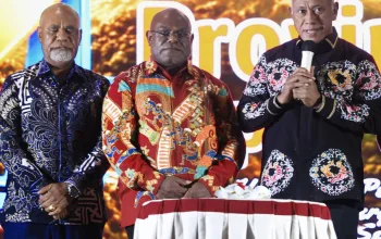 Nabire, “Rumah Bersama” Papua Tengah: Meki Nawipa Ungkap Perjuangan Komarudin Watubun di Balik Penetapan Ibu Kota