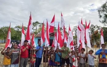 Kibarkan Merah Putih, Kampung Damai Bangkitkan Semangat Kebangsaan Jelang HUT ke-81 RI