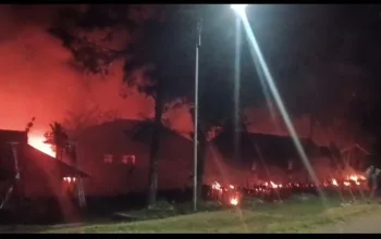 Dana Desa Diprotes, Sejumlah Kantor Pemerintah di Puncak Dibakar Massa